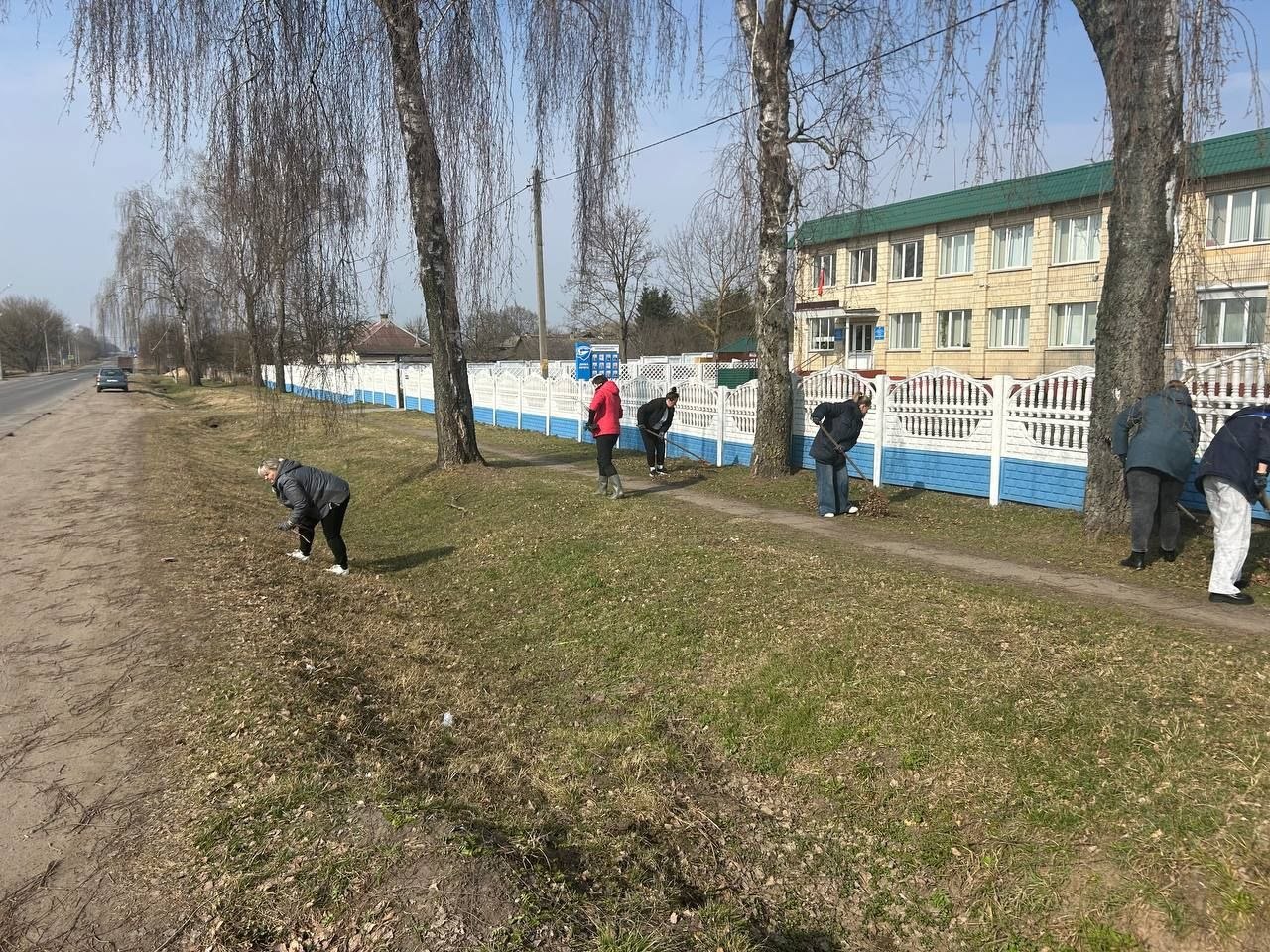 Коллектив КУП «Слуцкводоканал» принял активное участие в традиционном весеннем субботнике